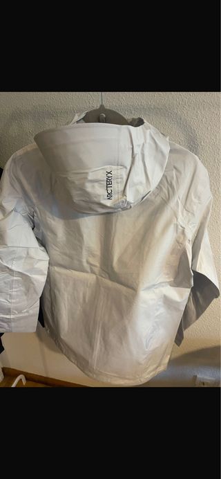 Chubasquero Arc'teryx Blanco
