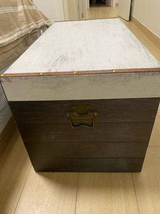 Baule in legno e pelle in stile vintage