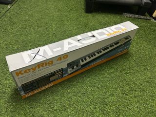 Controlador MIDI M-Audio KeyRig 49 USB