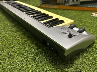 Controlador MIDI M-Audio KeyRig 49 USB