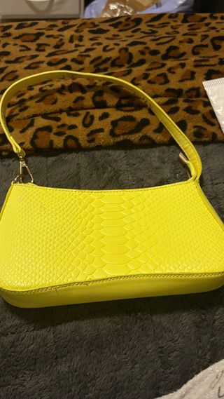 Bolso amarillo