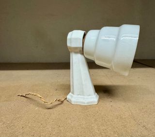 Applique da Bagno Vintage in Porcellana Opalina