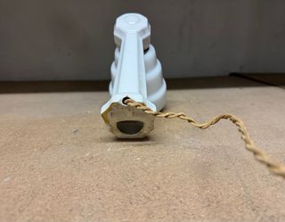 Applique da Bagno Vintage in Porcellana Opalina