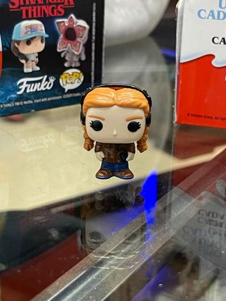 Figura Funko Pop Max Stranger Things Kinder Joy