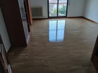 Colocación parquet, lijado y barnizado