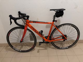 Bicicleta de carretera Megamo R10Naranja