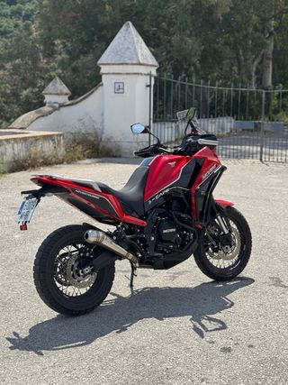 Moto Morini X-Cape 650 Roja