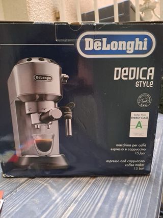 Cafetera DeLonghi Dedica Style 15 bar