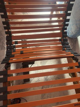 Cama articulada con motor