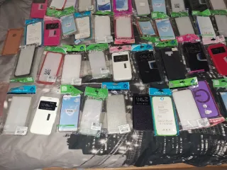 Lote de fundas para móviles ..55 Unidades