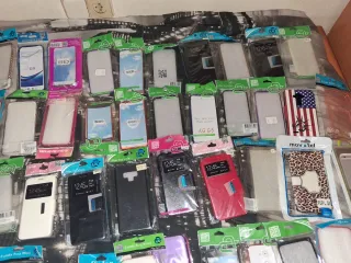 Lote de fundas para móviles ..55 Unidades
