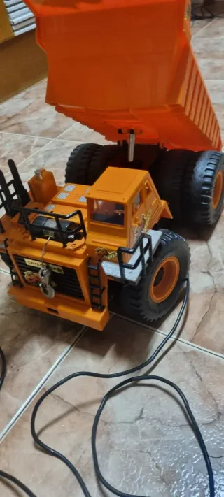 Camión Caterpillar 777B a Control Remoto