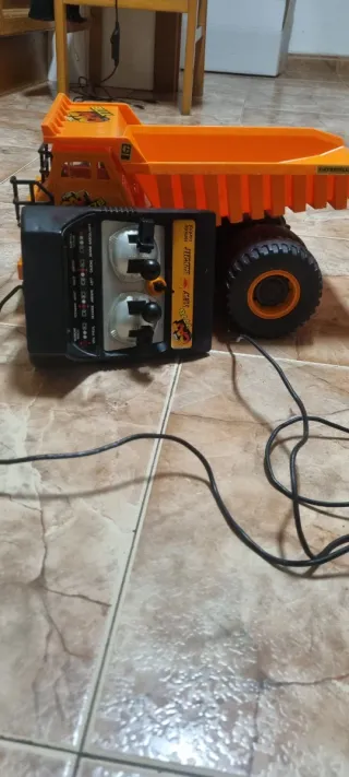 Camión Caterpillar 777B a Control Remoto