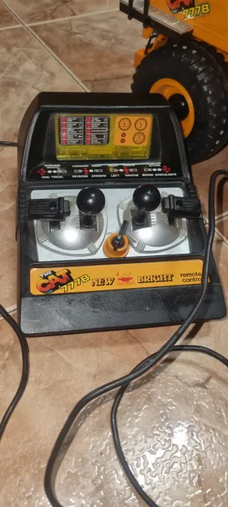 Camión Caterpillar 777B a Control Remoto