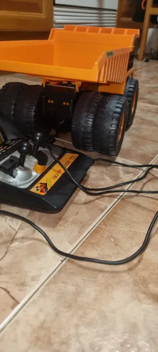 Camión Caterpillar 777B a Control Remoto