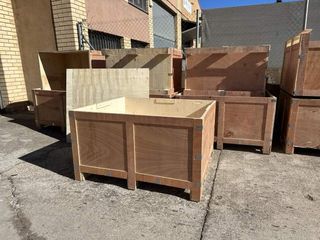 PALET BOX  CON TAPA 125X110X74 CM