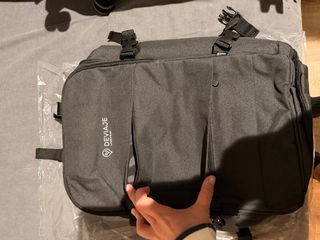 Mochila DEVAJE viaje USB múltiples compartimentos