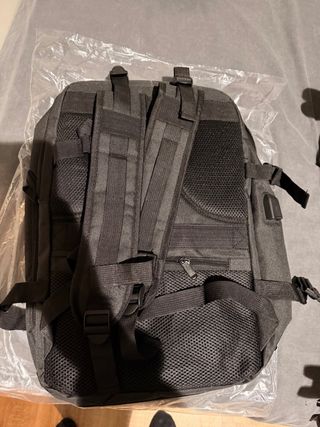 Mochila DEVAJE viaje USB múltiples compartimentos