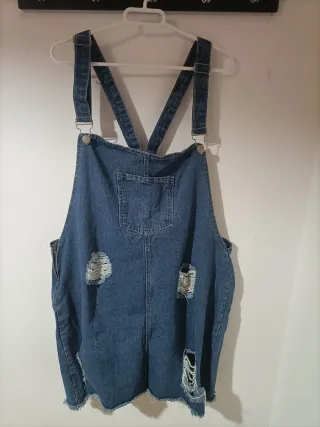 Vestido vaquero roto