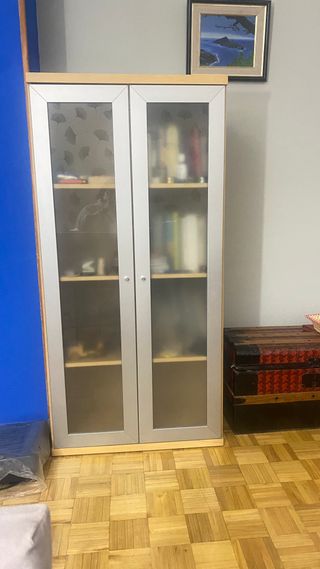 Mueble TV vitrina 2 puertas de cristal