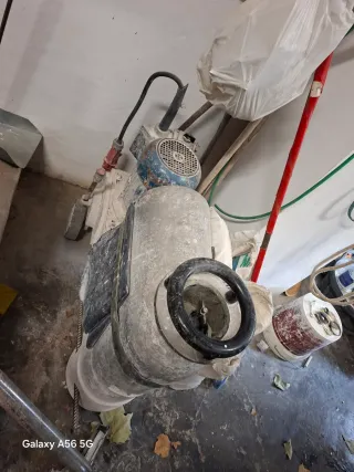 Máquina pulidora de suelos industrial