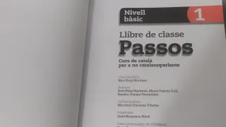 Passos 1. Llibre de classe. Nivell bàsic: Nivel...