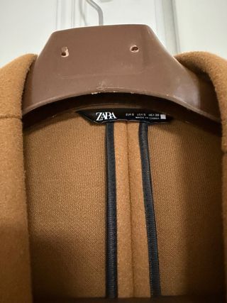 Abrigo hombre Zara marrón