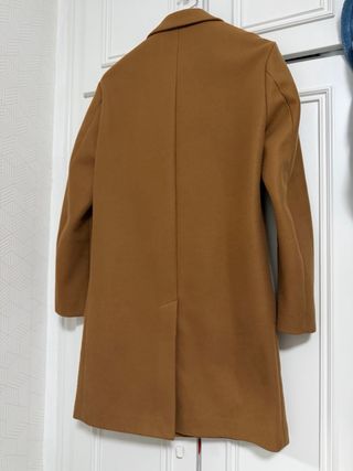 Abrigo hombre Zara marrón