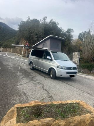 Volkswagen Multivan camper california 7 plazas