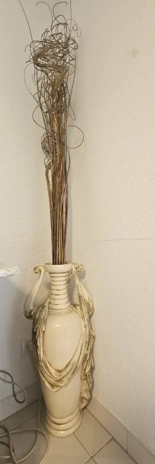 Jarrón Decorativo Beige y Dorado