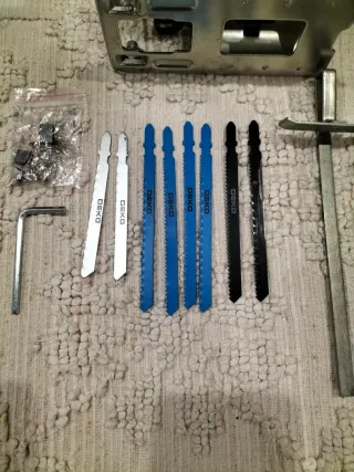 Serra Tico-Tico Elétrica DEKO