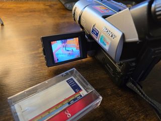 Videocámara Sony Hi8 TRV65E