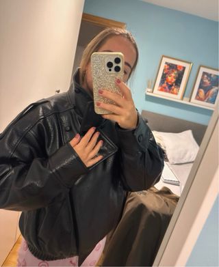 Bomber negra oversize