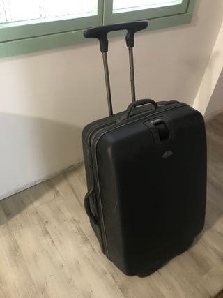 Maleta Samsonite rígida negra