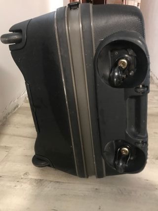 Maleta Samsonite rígida negra