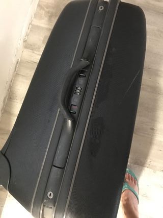 Maleta Samsonite rígida negra