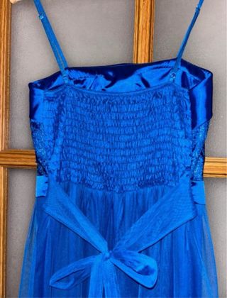 Vestido largo azul tul