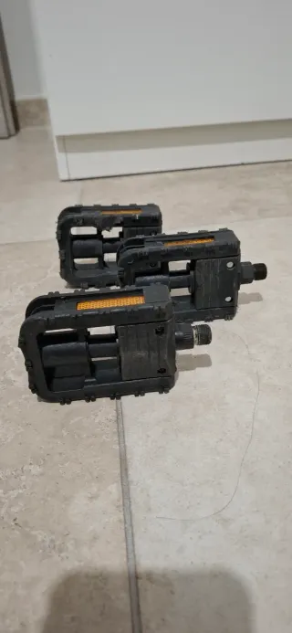 Pedali Bici Neri con Riflettenti Arancioni