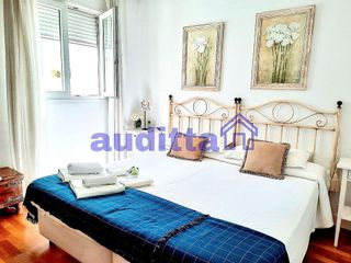 Piso en alquiler en Los Remedios en Sevilla