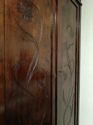 Armario Antiguo Madera Tallada