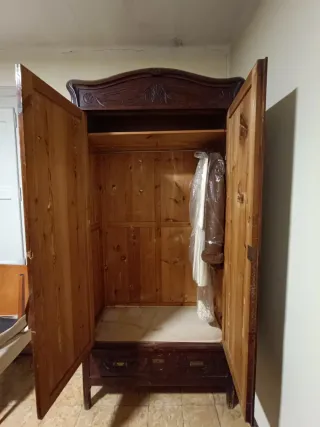 Armario Antiguo Madera Tallada