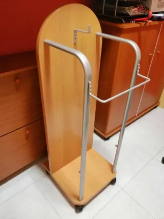 Galan de noche con ruedas