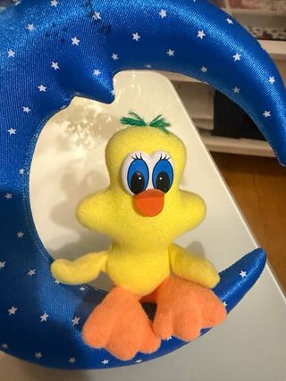 Móvil cuna peluche patito luna estrellas