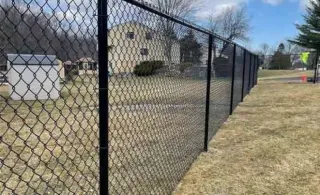 Vallas y cercos metálicos