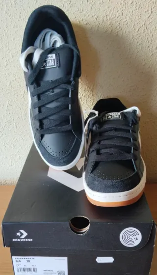 Talla 42 Converse Piel Negra y Blanca