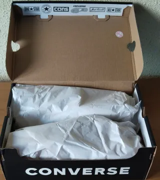 Talla 42 Converse Piel Negra y Blanca