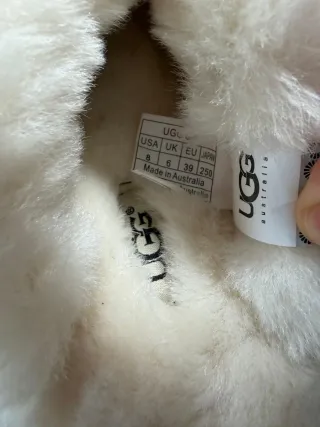 UGG Pantuflas Marrón y Blanco Nuevas
