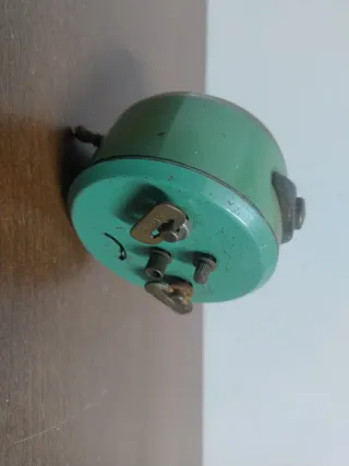 Antiguo reloj despertador de cuerda