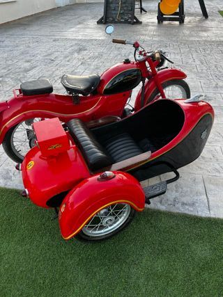 Se ALQUILAN motos con sidecar