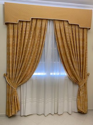 Juego de cortinas y colcha